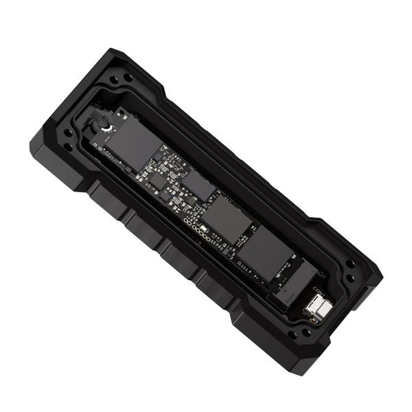 ASUS TUF Gaming A2 M.2 NVMe/SATA SSD box USB-C 3.2 Gen2x2 IP68