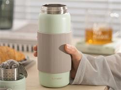 BUYDEEM Termoska so sitkom na čaj 400 ml, model CD1011, farba útulná zelená