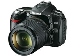 NIKON D90 + 18-105 AF-S DX VR; 12,3Mpix, 3"LCD, 4,5 obr/s, SD