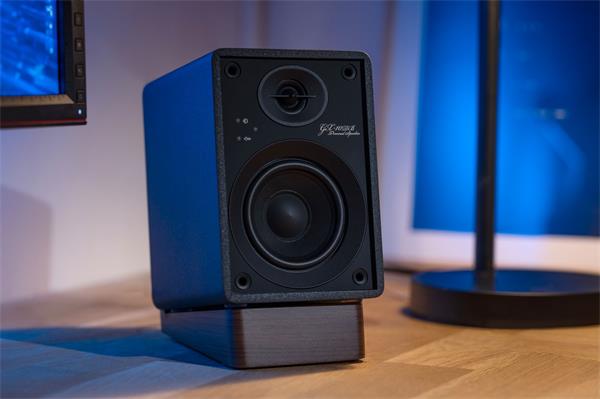 ONKYO GX-10DB, aktívne reproduktory, BT 5.3, Opt., USB-C, Phono/Line in, čierna farba